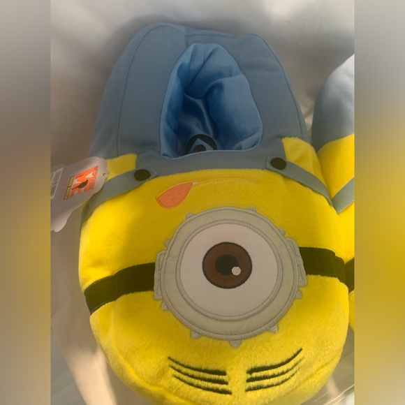 NEW Universal Minion and Unicorn Slippers - Picture 1 of 10